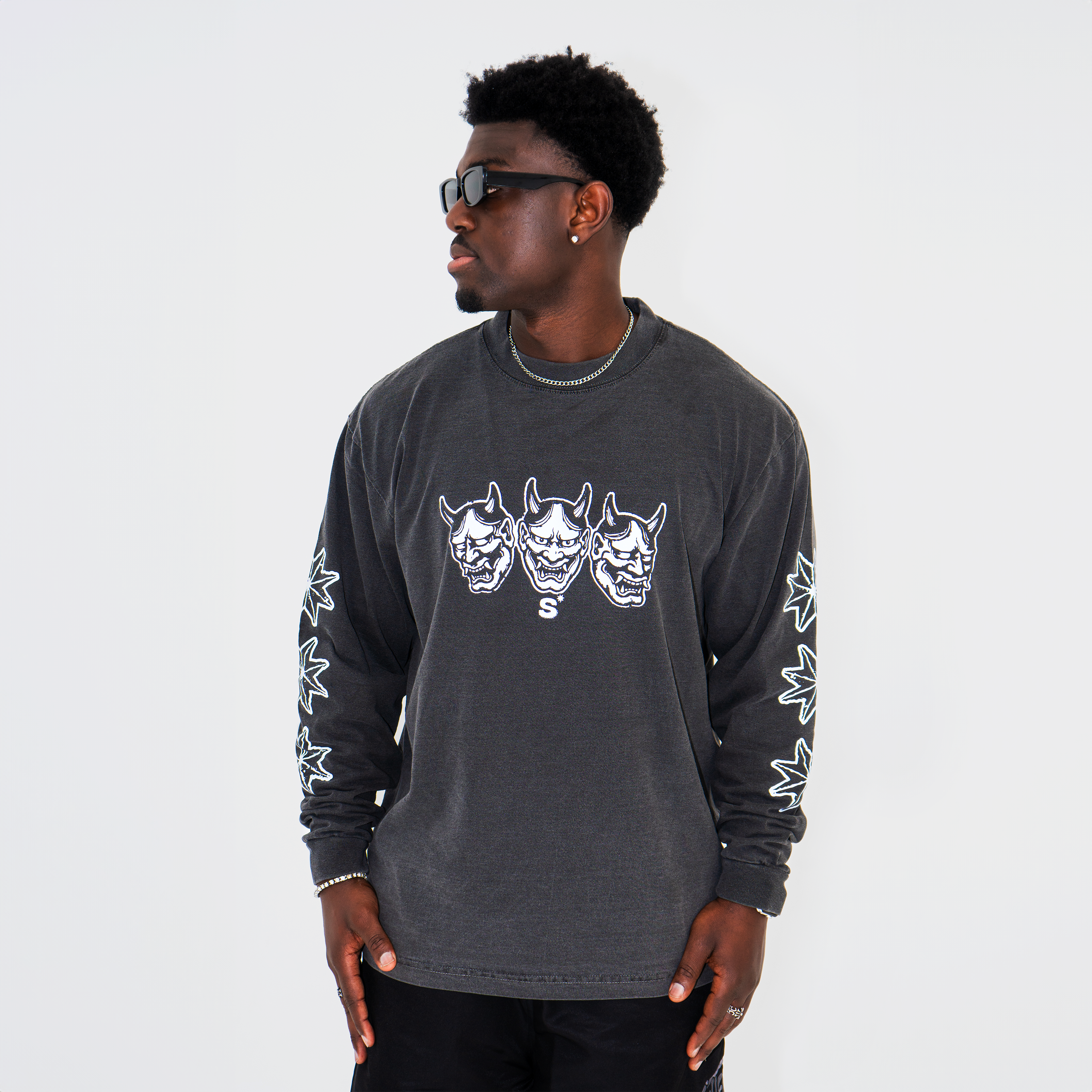 ONI LONGSLEEVE TEE